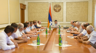 Արցախի նախագահը ընդլայնված աշխատանքային խորհրդակցությանն անդրադարձել է բնակարանների կառուցման ընթացքին և կորցրած գույքի դիմաց տրվող ֆինանսական աջակցության հարցերին