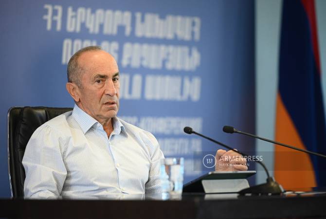 Ռոբերտ Քոչարյանի կարծիքով՝ ՀԱՊԿ-ին անդամակցելը խոչընդոտ չէ, որ Հայաստանն Արևմուտքից զենք գնի