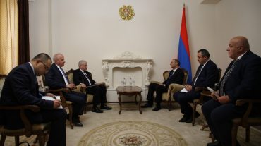 ՀՀ ԱԽ քարտուղարը հանդիպել է ԵԱՀԿ-ի ՄԽ ռուսաստանցի համանախագահ Իգոր Խովաևի հետ