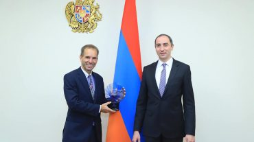 ԲՏԱ նախարարն ընդունել է ՏՏ ոլորտում համաշխարհային ներդրման համար ՀՀ պետական մրցանակակիր Լեոն Ստոկին