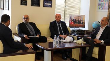 Զարեհ Սինանյանը Գալուստ Կիւլպէնկեան հիմնադրամի հայկական համայնքների բաժանմունքի տնօրենի հետ քննարկել է արևմտահայերենի պահպանման և զարգացման որոշ գործնական քայլեր