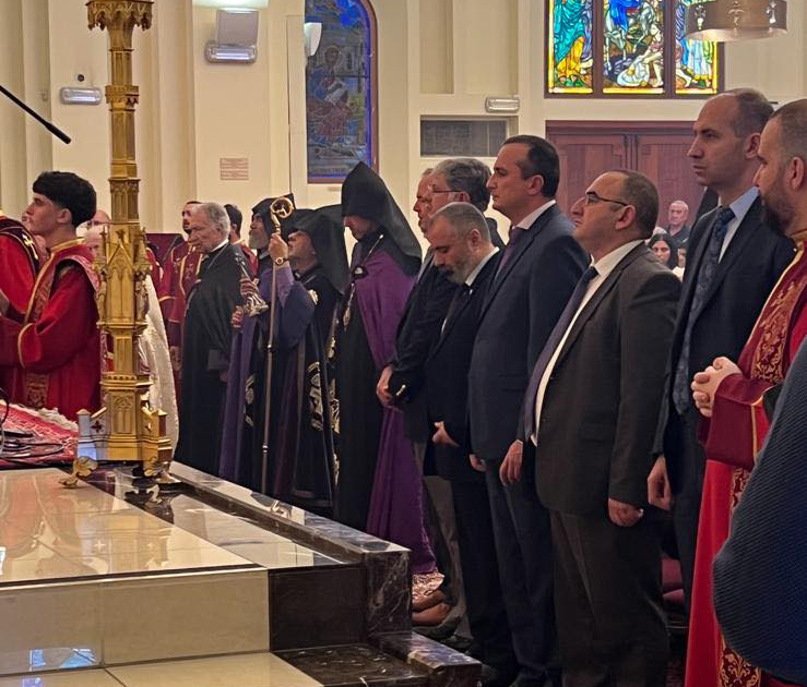 Արցախի ԱԳ նախարարը մասնակցել է Բըրբանքի Սուրբ Ղևոնդ Մայր  տաճարում մատուցված պատարագին