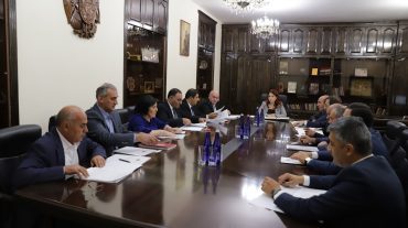 Շիրակի մարզպետի գլխավորությամբ տեղի է ունեցել աշխատանքային խորհրդակցություն