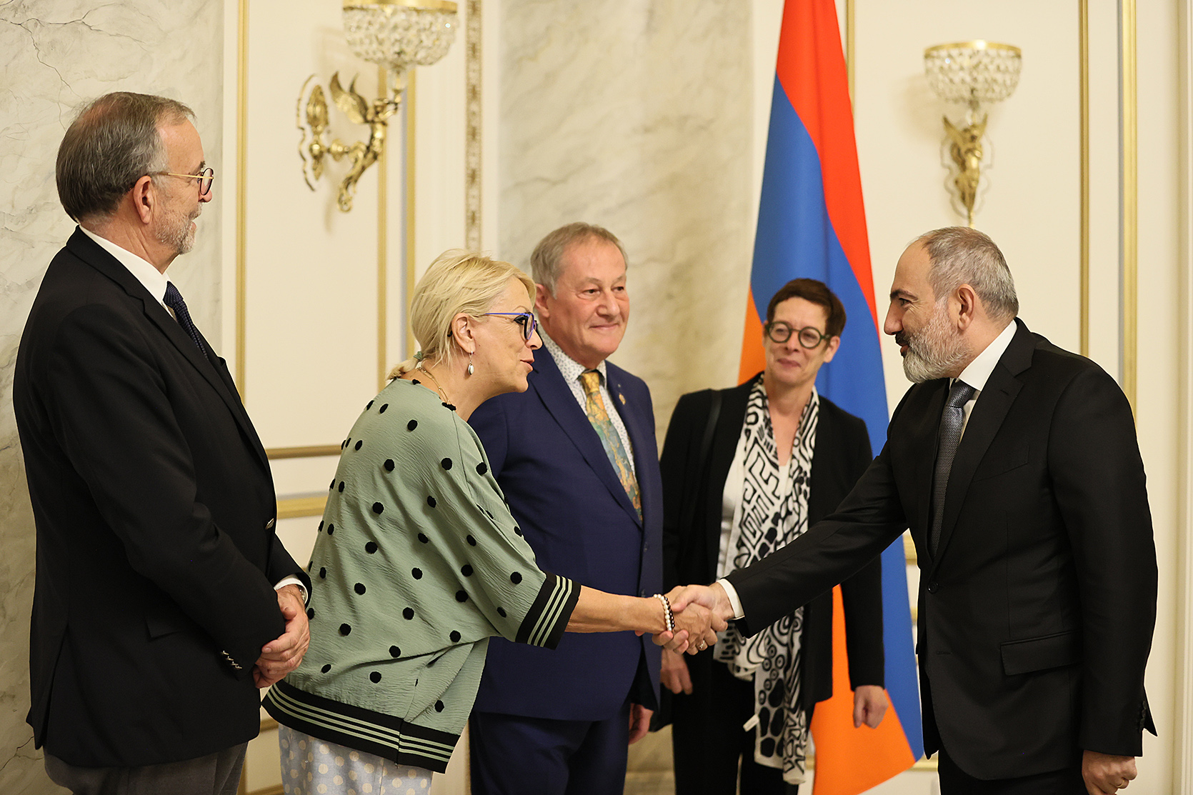 Վարչապետն ընդունել է Ֆրանսիայի Սենատի Ֆրանսիա-Հայաստան բարեկամական խմբի պատվիրակությանը