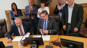 ԱՀ ԱԳ նախարարը Գլենդեյլում մասնակցել է Մարտունի և Գլենդեյլ քաղաքների միջև բարեկամության հռչակագրի ստորագրման հանդիսավոր արարողությանը
