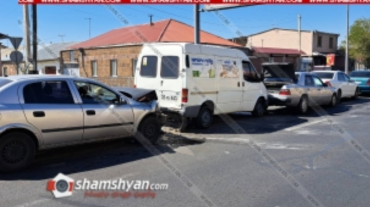 Շղթայական վթար «Զվարթնոց» օդանավակայանի խաչմերուկում. բախվել են 3 Mercedes, Ford Transit-ն ու Opel-ը