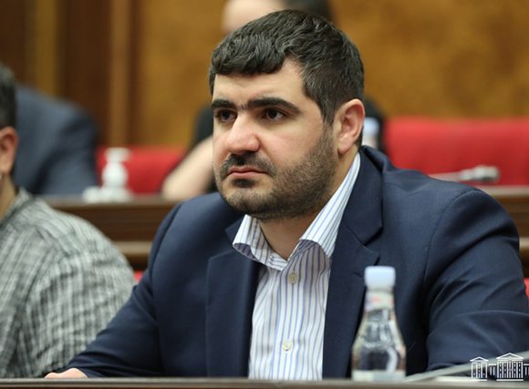 «ՔՊ» խմբակցության պատգամավորներն Ադրբեջանի հարձակման առնչությամբ կապի մեջ են միջազգային գործընկերների հետ. Եղոյան