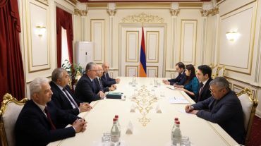 Ալեն Սիմոնյանն ընդունել է ՍԴՀԿ կենտրոնական վարչության ատենապետի գլխավորած պատվիրակությանը