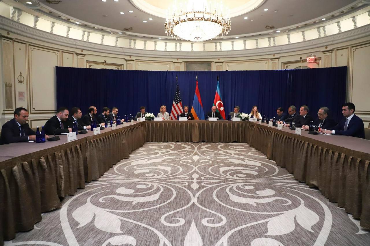Մեկնարկել է Միրզոյան-Բլինքեն-Բայրամով հանդիպումը