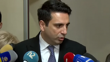 Տարեվերջին բացակա ընդդիմադիր պատգամավորների հարցը կմտնի խորհուրդ. Ալեն Սիմոնյան