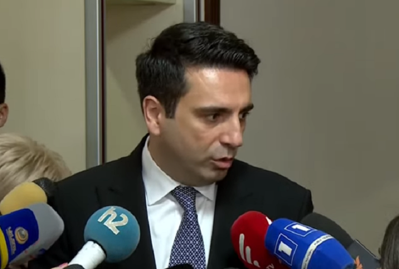 Տարեվերջին բացակա ընդդիմադիր պատգամավորների հարցը կմտնի խորհուրդ. Ալեն Սիմոնյան