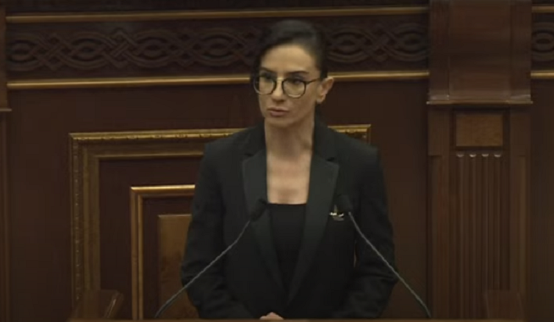 Աննա Վարդապետյանը ԱԺ-ում երդմամբ ստանձնեց ՀՀ Գլխավոր դատախազի պաշտոնը