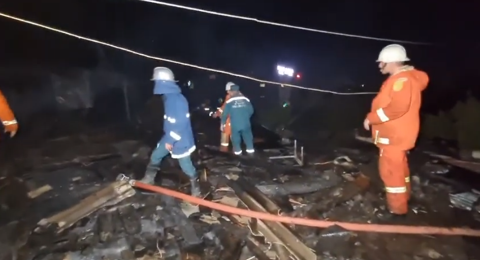 Խոշոր հրդեհ Սևանի փողոցում. այրվել են տներ
