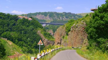 Ջերմուկ քաղաք տանող ճանապարհահատվածը երկկողմանի բաց է