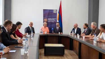 «Նորամուծության և ձեռներեցության ազգային կենտրոն»-ում հանդիպում է անցկացվել հայազգի առաջին տիեզերագնաց Ջեյմս Բաղյանի հետ