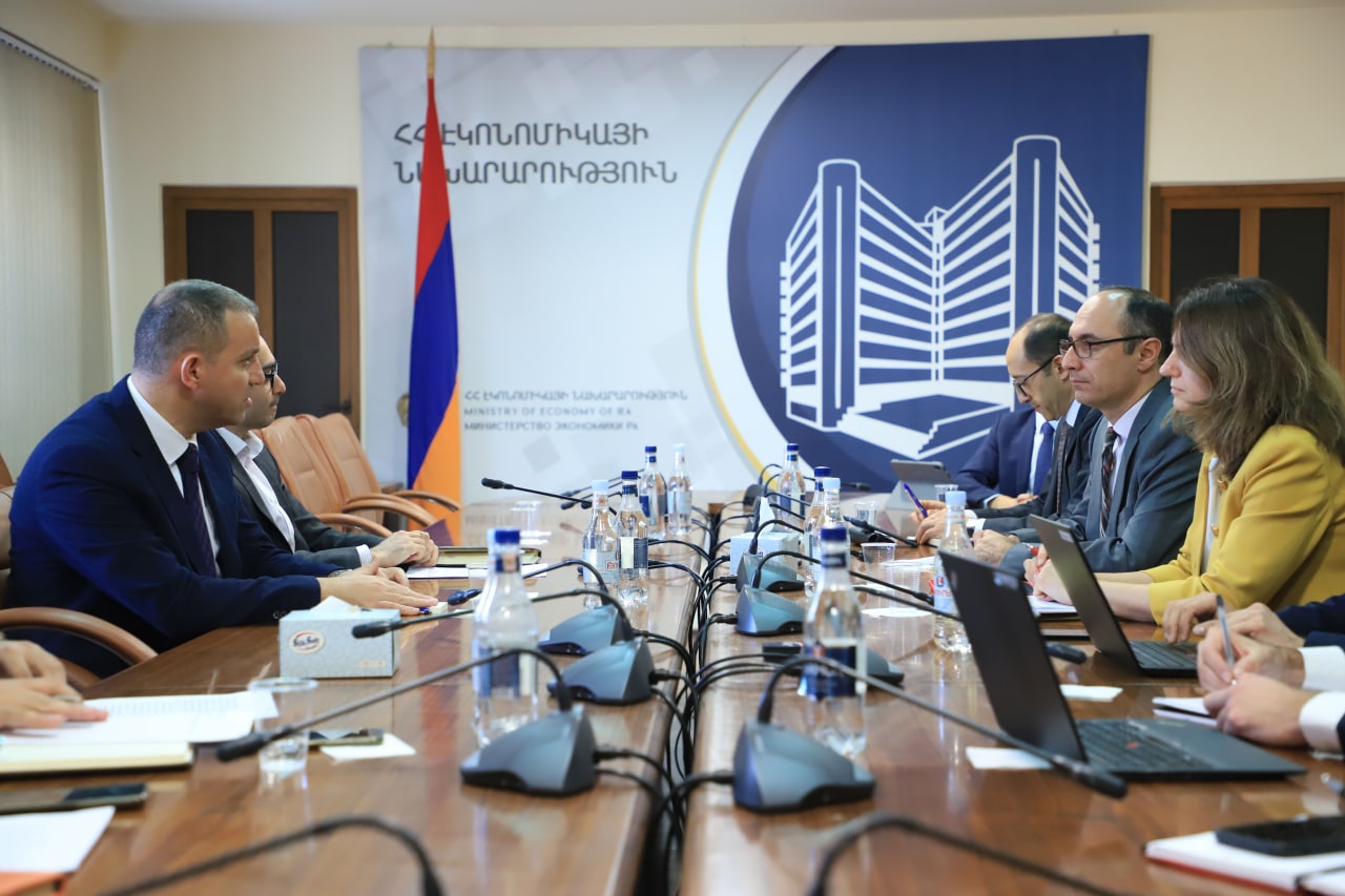 Վահան Քերոբյանն աշխատանքային հանդիպում է ունեցել Արժույթի միջազգային հիմնադրամի հայաստանյան առաքելության ներկայացուցիչների հետ