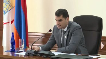«Եթե չանեն, «կուսաչկիների» ձեռքբերման մրցո՞ւյթ կդնեք». քաղաքապետը դժգոհել է հանձնարարականների հապաղումից