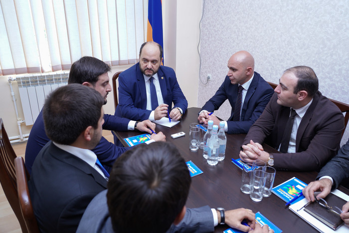 Արայիկ Հարությունյանը ներկայացրել է Քաղաքաշինության, տեխնիկական և հրդեհային անվտանգության տեսչական մարմնի նորանշանակ ղեկավարին