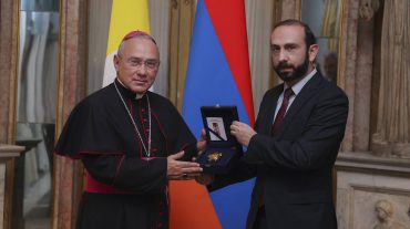 Էդգար Պենյա Պառան պարգևատրվել է Բարեկամության շքանշանով