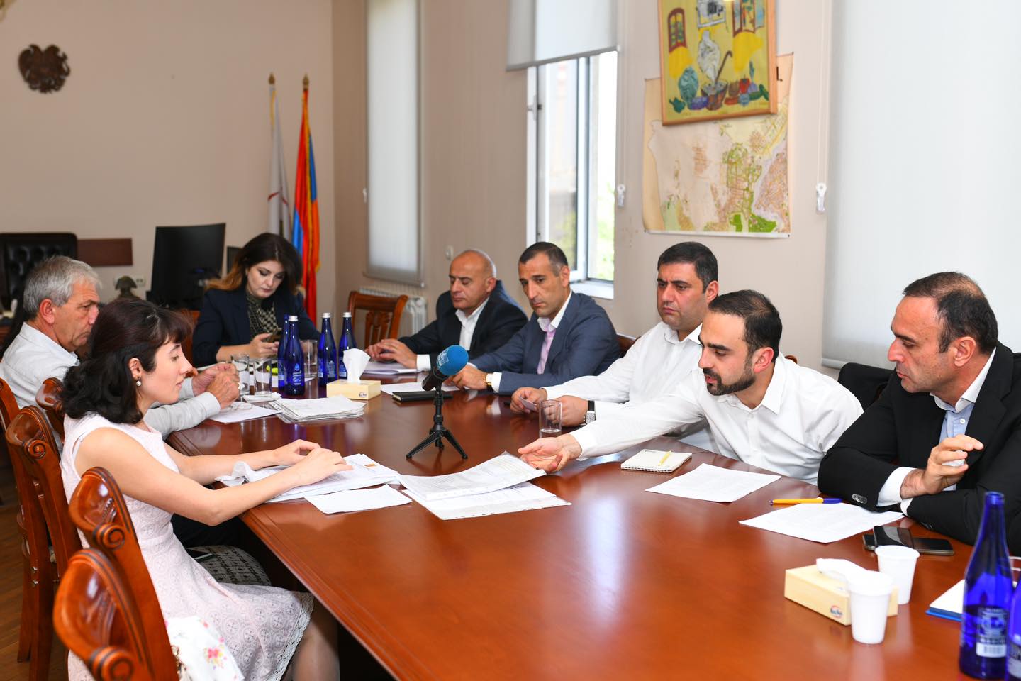 Տիգրան Ավինյանը հանդիպել է Աջափնյակ վարչական շրջանի բնակիչների հետ