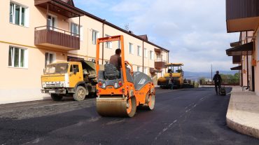 Ստեփանակերտի  Ա․Առաքելյան 1 վերակառուցված նոր թաղամասի տարածքի բարեկարգման աշխատանքներն ավարտման փուլում են