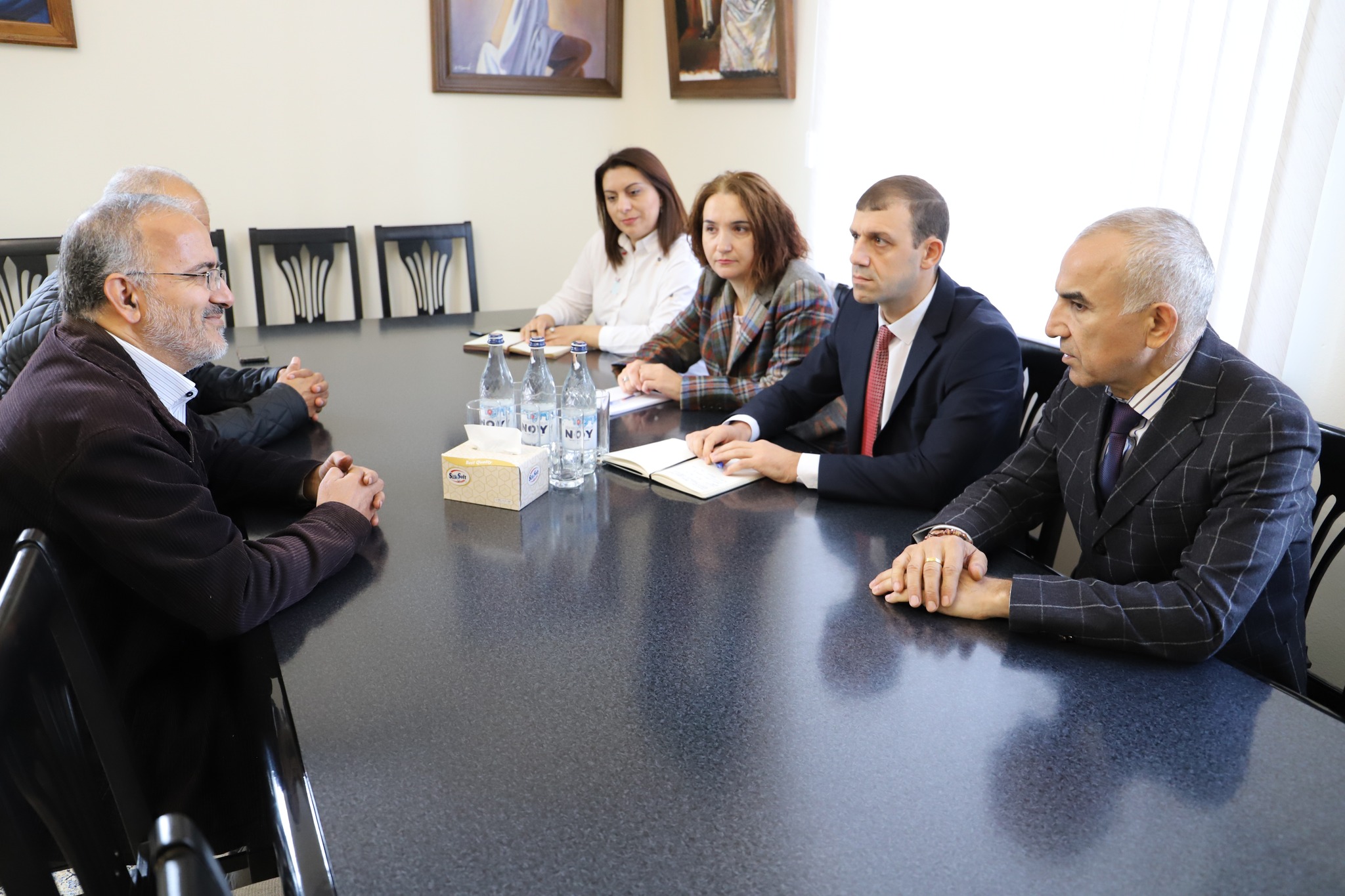 Հանդիպման հիմնական թեման վաղը Կապանում Իրանի հյուպատոսության պաշտոնական բացումն էր և նախապատրաստական հարցերի քննարկումը