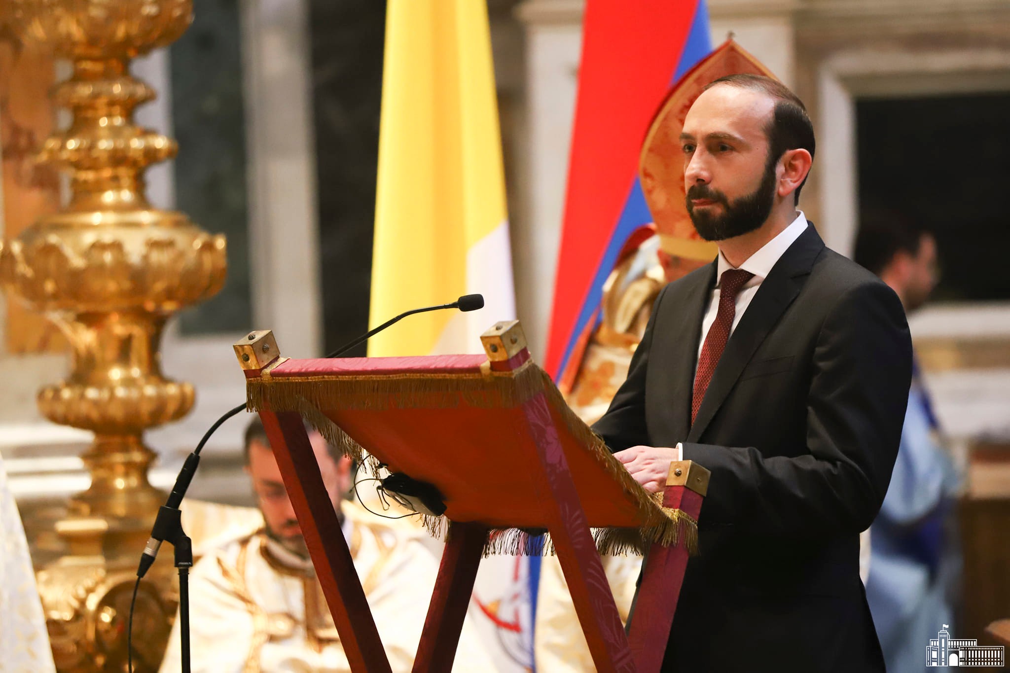 Գրեթե երեք տասնամյակ Հայաստանի և Սուրբ Աթոռի միջև դիվանագիտական կապերի պատմությունն առանձնանում է բարձր մակարդակի քաղաքական երկխոսությամբ. Ա. Միրզոյանի ելույթը Վատիկանում