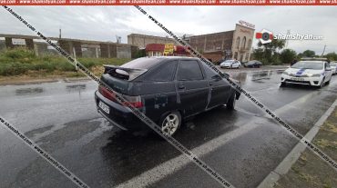 Տեսախցիկն արձանագրել է՝ Արարատի մարզում ինչպես է ՎԱԶ 21120-ը վրաերթի ենթարկում փողոցը չթույլատրելի հատվածով անցնող հետիոտին. վերջինս հիվանդանոցում մահացել է