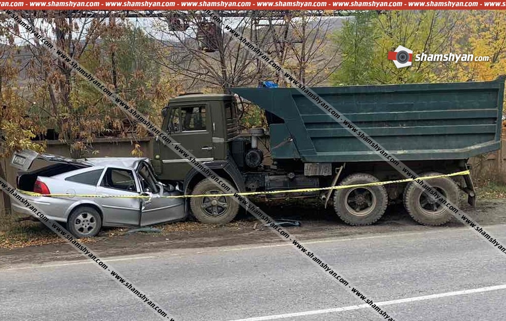 Լոռու մարզում Opel-ը մխրճվել է КамАЗ-ի մեջ․ բժիշկները պայքարում են վիրավորի կյանքի համար