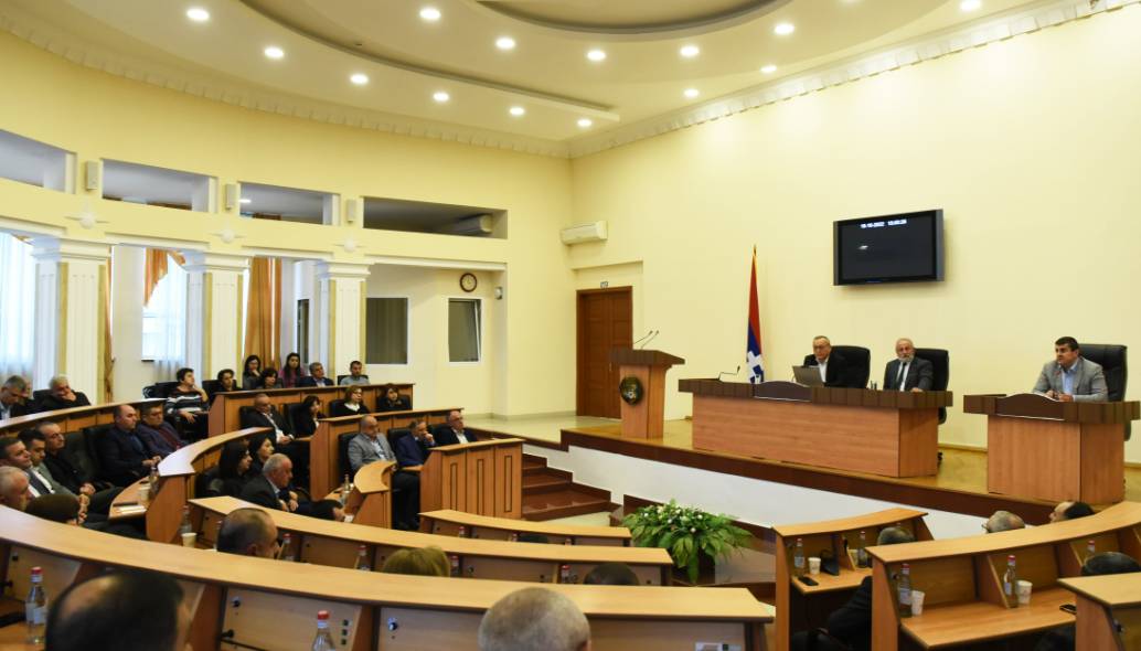 Նախագահ Հարությունյանը հանդիպել է ԱԺ պատգամավորների հետ