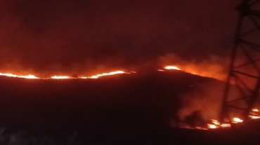 Հրազդանի երկաթգծի մոտ հրդեհ է բռնկվել
