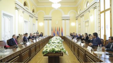 Մեր ինքնիշխան տարածքի որևէ կտոր բանակցության ենթակա չէ, հայկական ժողովրդավարությունը՝ նույնպես. Էդուարդ Աղաջանյան