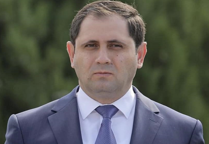 սուրեն Պապիկյան