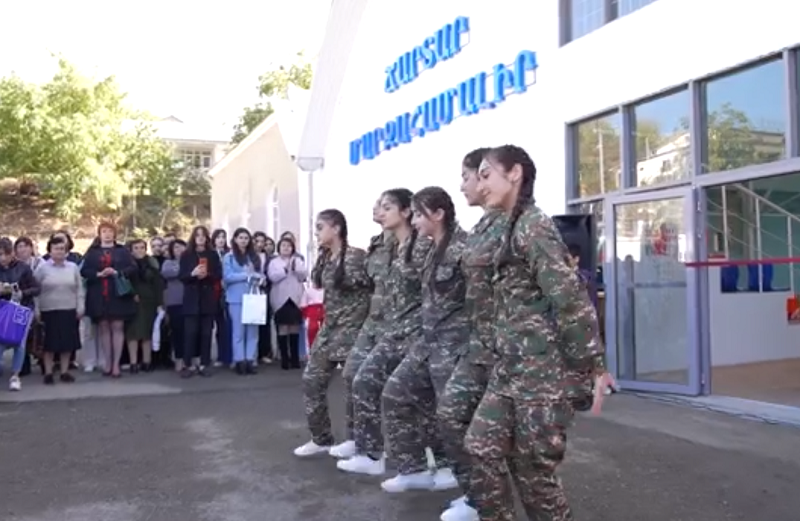 Արցախի Ճարտար քաղաքում բացվել է բազմաֆունկցիոնալ մարզահամալիր. ներկա է եղել նախագահ Ա. Հարությունյանը