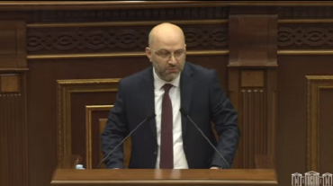 Վստահեցնում եմ, որ ես քաղաքից չեմ գնացել. Գյումրու նախկին փոխքաղաքապետ Դավիթ Առուշանյանը ստանձնեց պատգամավորի լիազորությունները