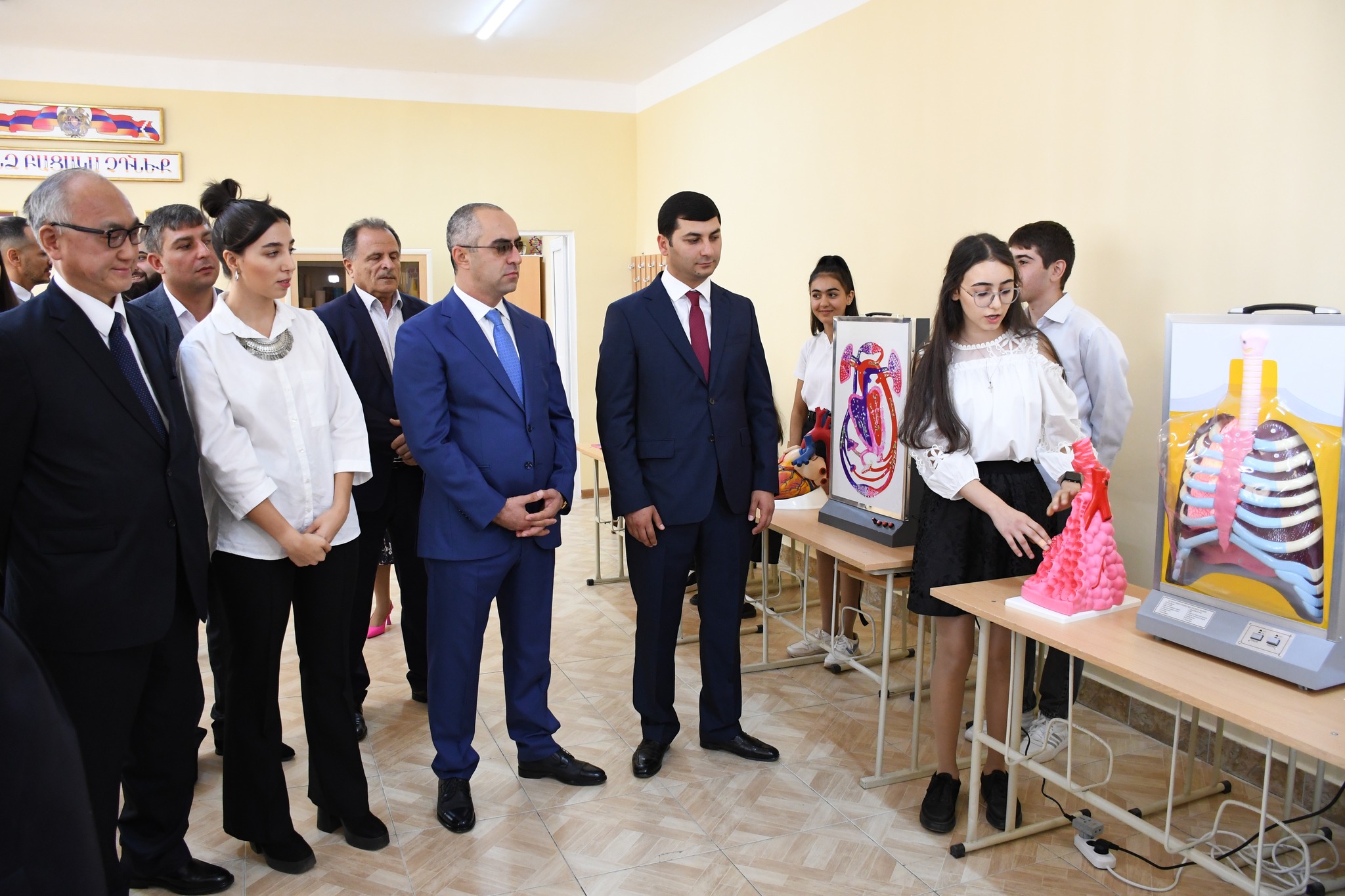 Արշալույսի միջնակարգ դպրոցում բացվել է բնագիտական լաբորատորիա