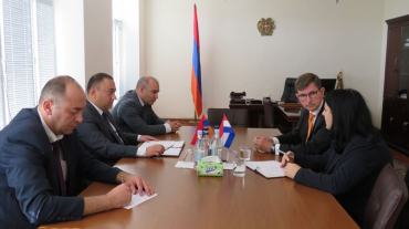 Նիդերլանդների Թագավորության դեսպանի հետ  Վայոց ձորի մարզում քննարկվել են ոլորտային համագործակցության գլխավոր ուղղություններին վերաբերող հարցեր