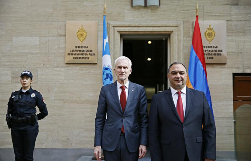 Հայաստան է ժամանել Ինտերպոլի գլխավոր քարտուղարը