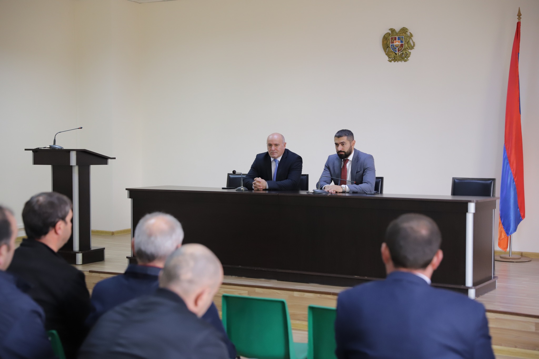 Շուկայի վերահսկողության տեսչական մարմնի ղեկավարը հանդիպել է ոչ պարենային արտադրանքների ոլորտի Շիրակի մարզի տնտեսվարողներին