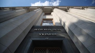 Զելենսկին պաշտպանական բյուջեն 10 մլրդ դոլարով ավելացնելու մասին օրենք է ստորագրել