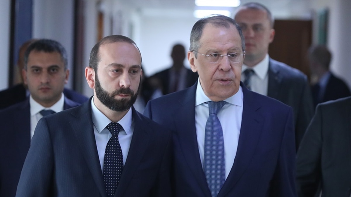 Արարատ Միրզոյանը հեռախոսազրույց է ունեցել Լավրովի հետ