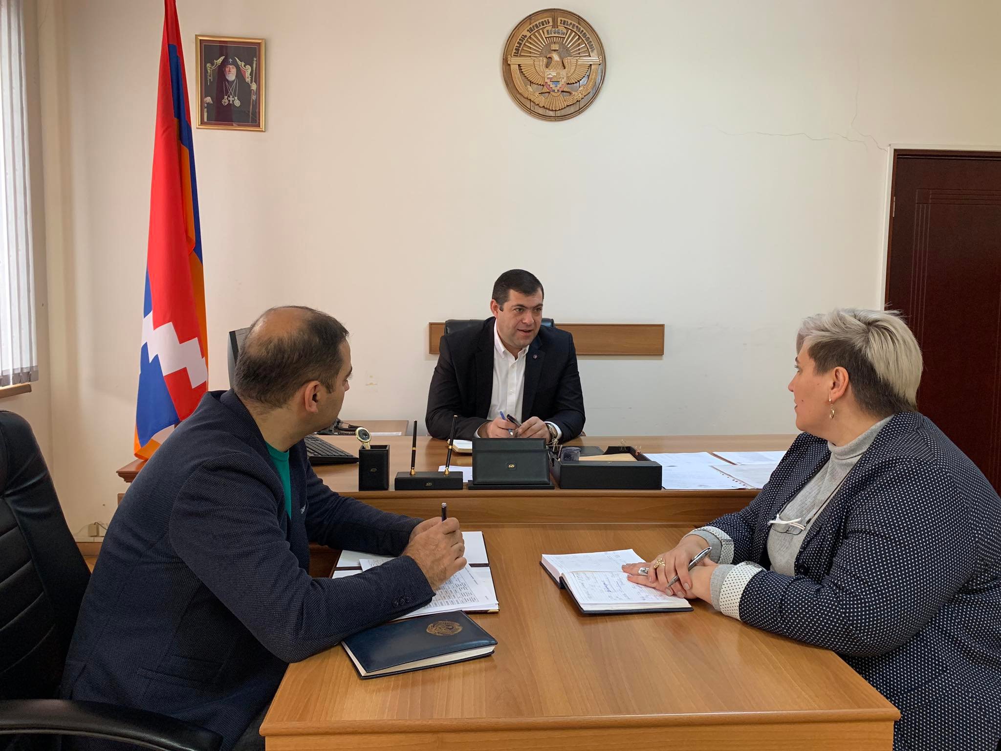 ՎԻՎԱ բարեգործական հիմնադրամի ներկայացուցիչների հետ քննարկվել են Արցախի առողջապահական համակարգին վերաբերող հարցեր