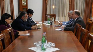 Պարտավոր ենք ապահովել Արցախում ապրող երեխաների անվտանգությունը. Ռուբեն Վարդանյանն ընդունել է ԿԽՄԿ ԼՂ առաքելության ղեկավարին