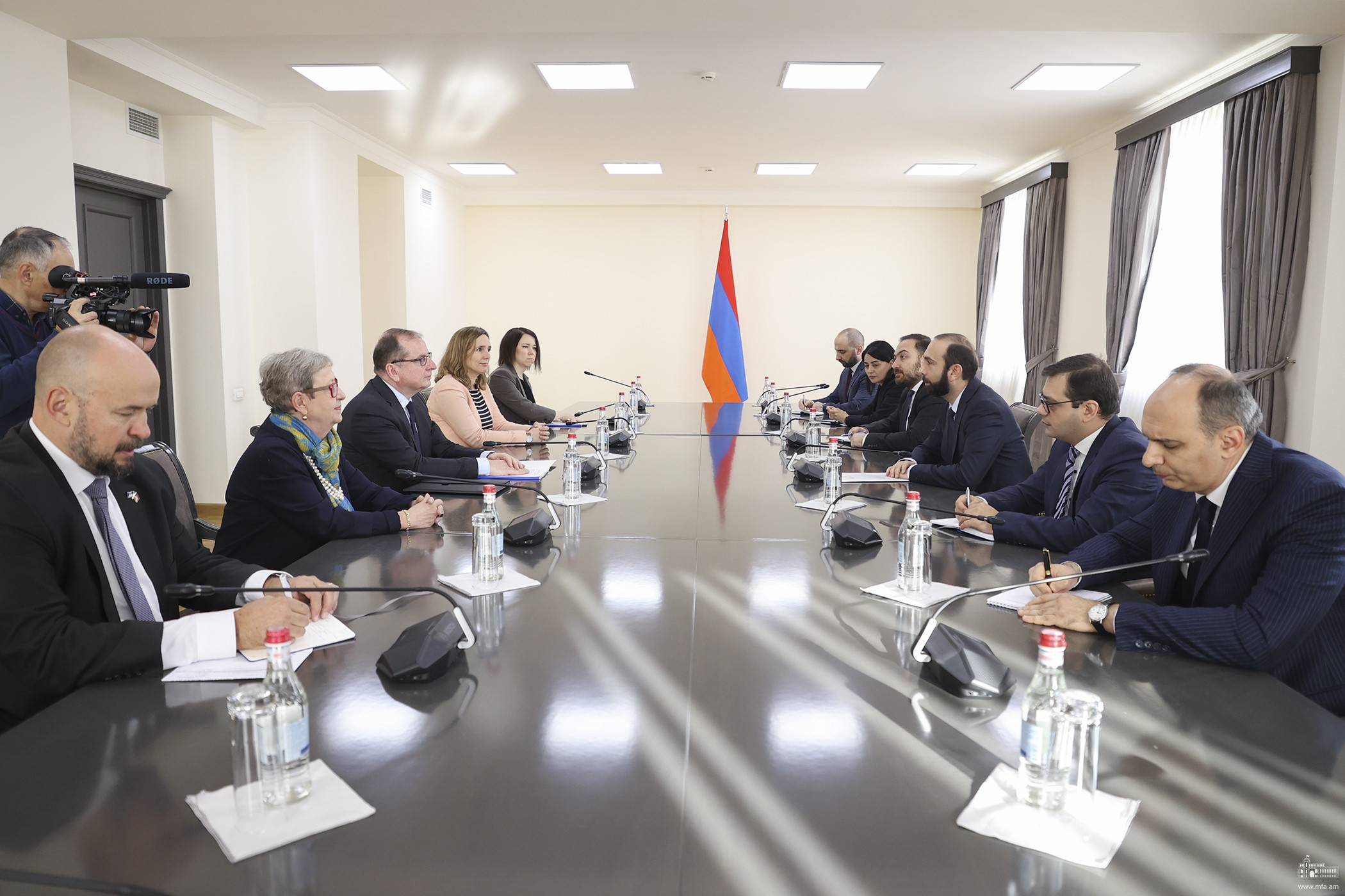 ԵՄ դիտորդական առաքելության ղեկավարը Միրզոյանին է ներկայացրել առաջիկա աշխատանքները Հայաստանում