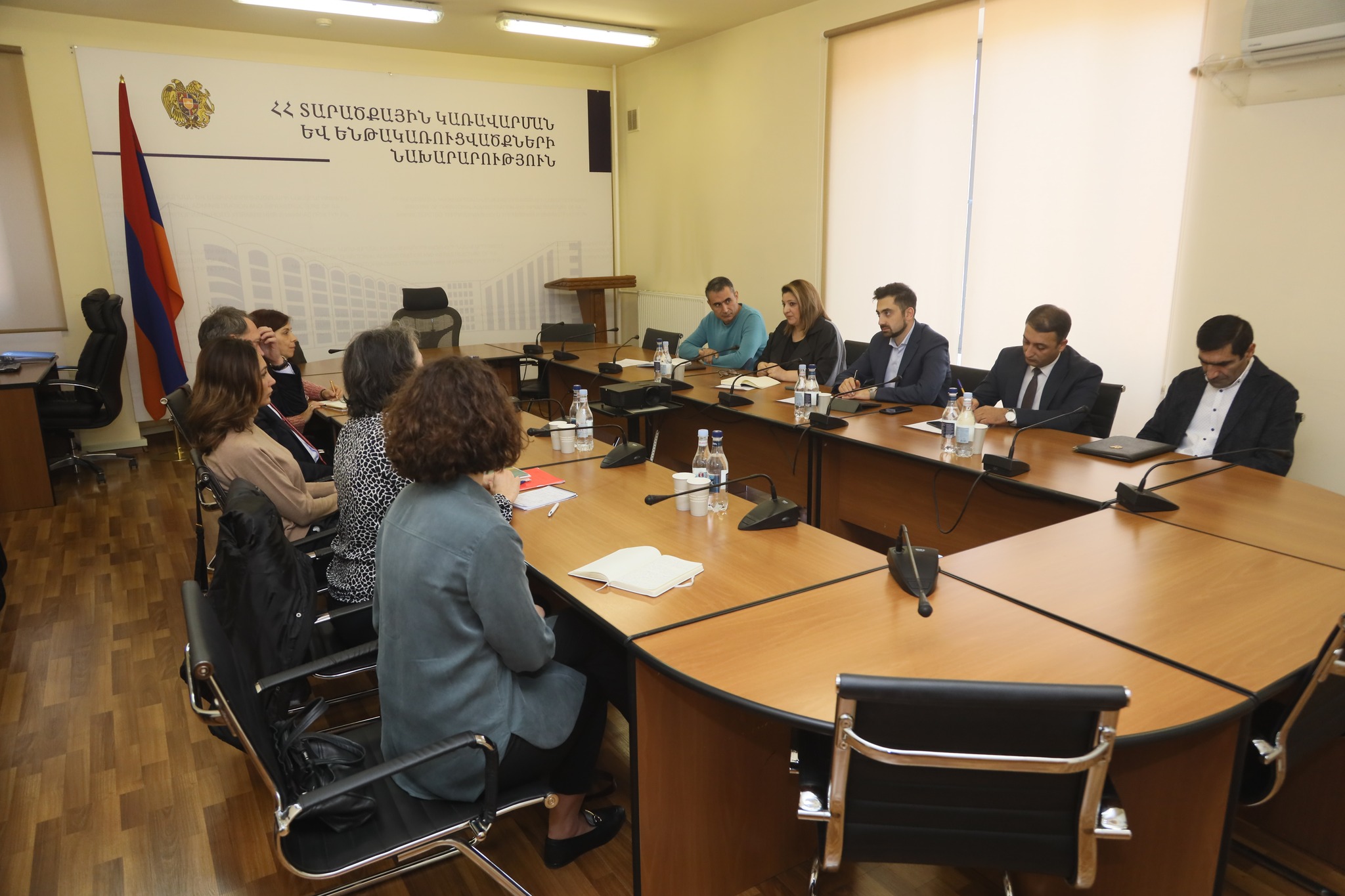 Եվրոպական ներդրումային բանկի ներկայացուցիչների հետ քննարկվել են Հյուսիս-հարավ ճանապարհային միջանցքում իրականացված աշխատանքները