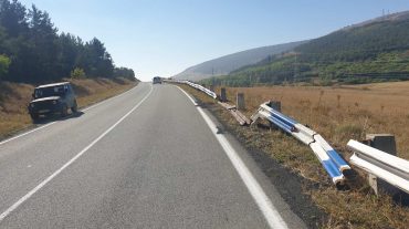 Գյումրի-Սպիտակ ճանապարհահատվածում վերականգնվում են վնասված արգելափակոցները