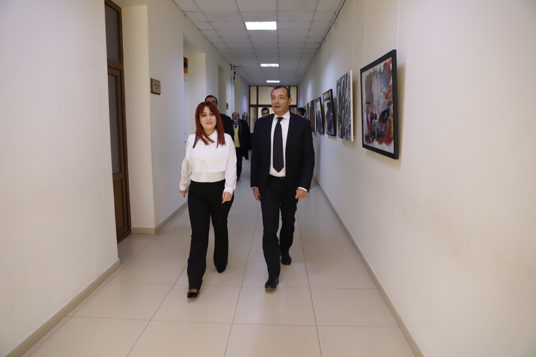 Իտալիայի դեսպանն ու Շիրակի մարզպետն անդրադարձել են Գյումրիում Իտալիայի հյուպատոսության հետ համագործակցված աշխատանքին