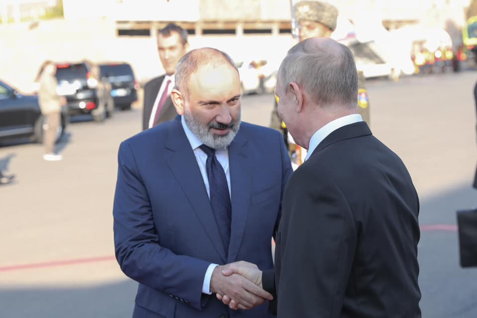 Փաշինյանն անձամբ դիմավորեց Պուտինին. ՌԴ նախագահը Երևանում է
