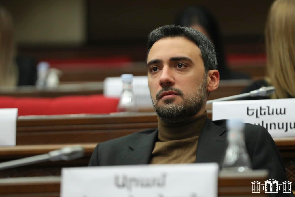 Արամ Վարդևանյանը պատգամավորական մանդատը վայր է դնում