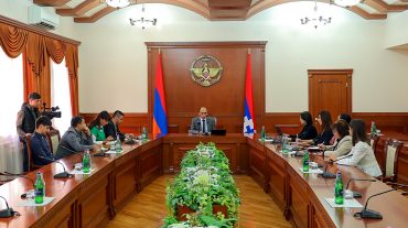 Արտակ Բեգլարյանն ընդգծել է, որ պատրաստ է առավելագույնս աջակցել պետական նախարարի պաշտոնում Ռուբեն Վարդանյանի գործունեությանը